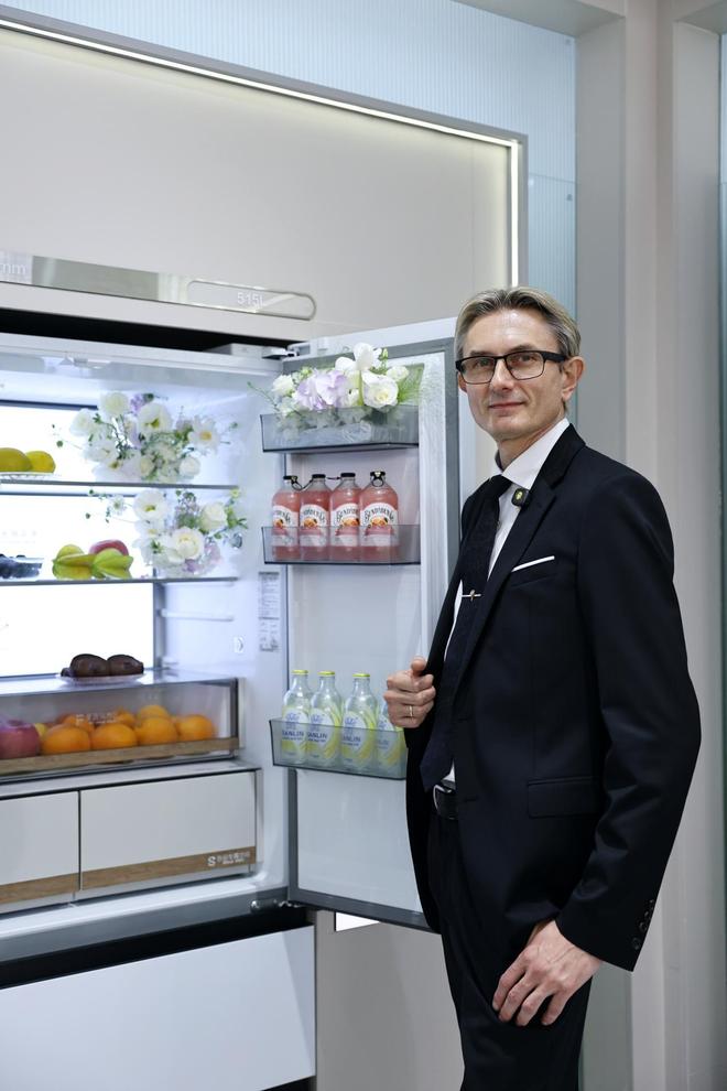 声携“九头身裁判”共启品质生活新篇章九游会网站法式优雅遇见健康养鲜 容(图1)