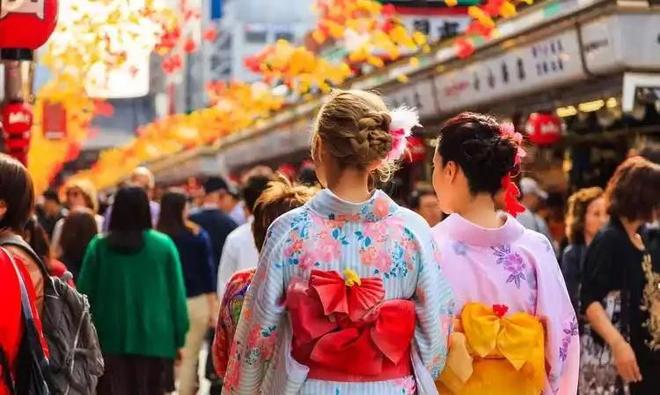 亿损失预警依赖中国产业正集体“遇冷”J9数字平台挑衅的代价！日本22万(图5)