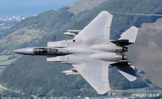 这次警告日本用了一个极为罕见的称呼九游会j9登陆大刀斩鬼！东部战区(图9)