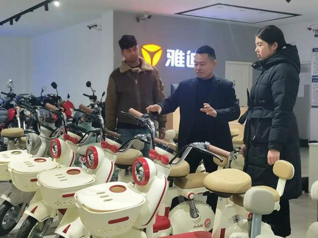 “厂补”实惠多 元旦消费市场暖意浓j9九游会网站入口泽普县：“国补”(图4)